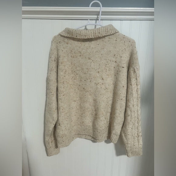 Old Navy Womens Speckled Button-Front Cable-Knit Sweater - Picture 3 of 6